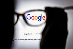 Alphabet не дотянула до прогнозов всего 0,1%, но потеряла миллиарды